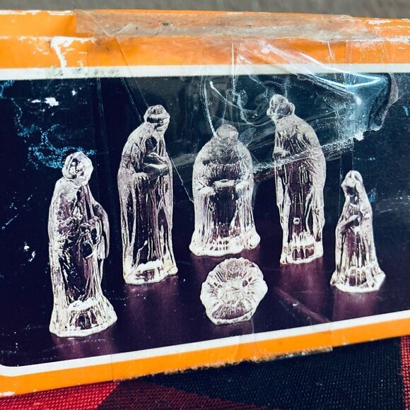 Vintage Glass Nativity Christmas Set - Picture 4 of 5